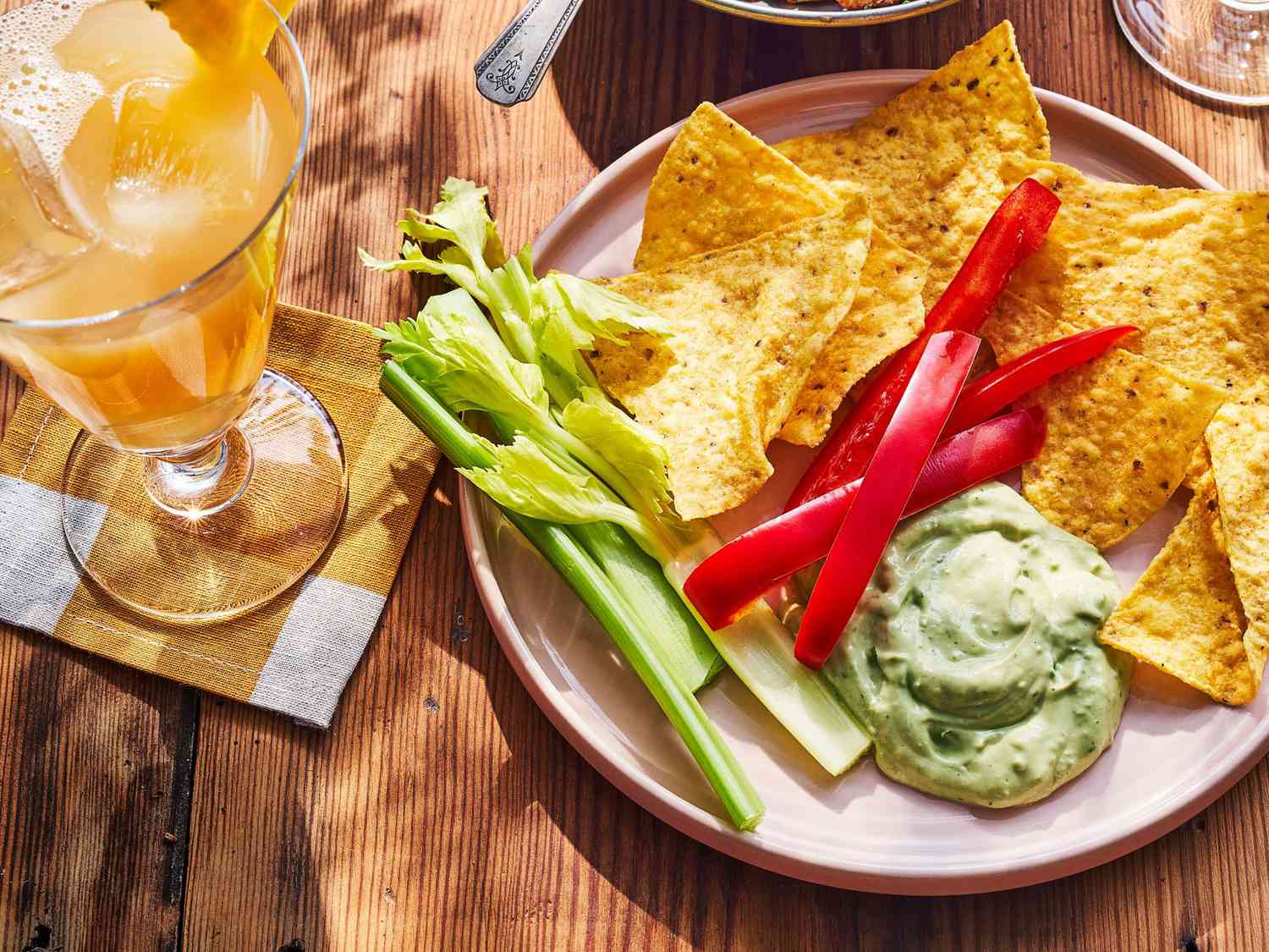 Ultra Creamy Avocado Dip: Vegan, Keto, & Keeps Green Longer